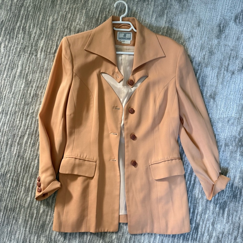 Chic Women's Camel Blazer